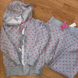 NWT Old Navy Sweat suit 5T